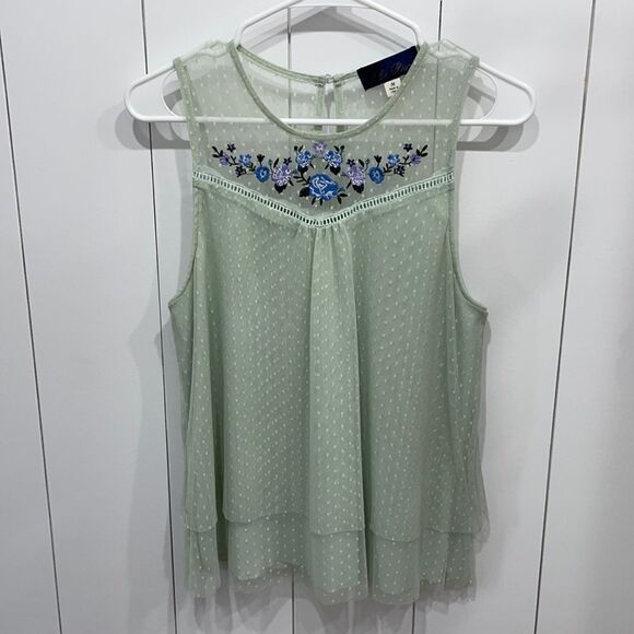 Francesca's Collections Tops - Light green blouse with floral embroidery accent